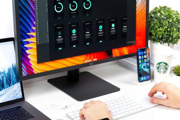 How Your Monitor Can Boost Productivity for Small Business Owners